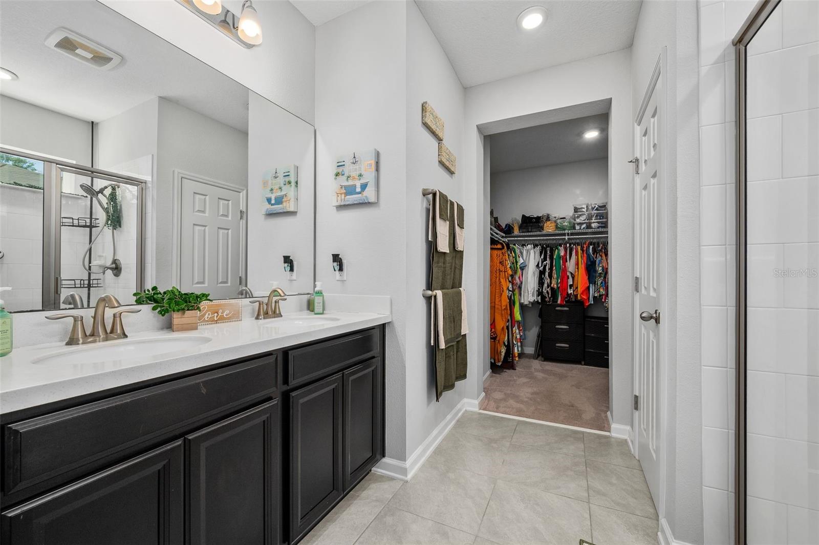 Image 21 of 38 For 11973 Bridgehampton Road