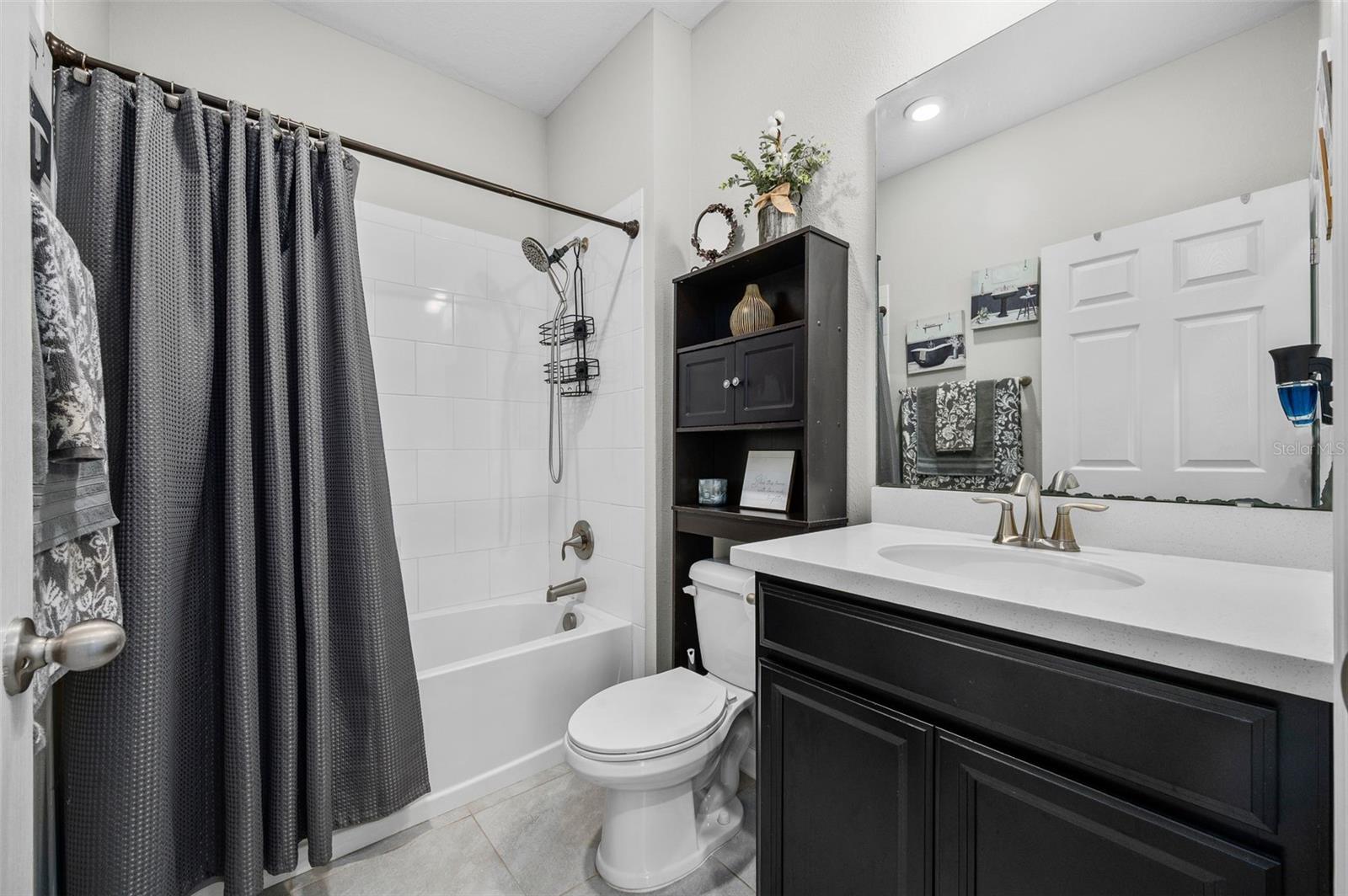 Image 29 of 38 For 11973 Bridgehampton Road