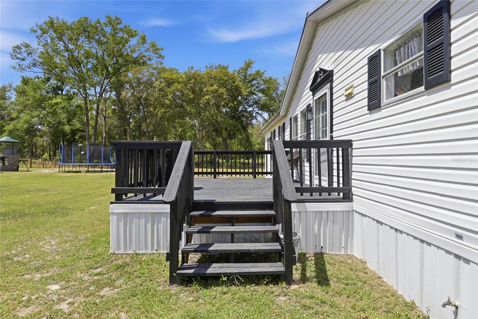 Image 11 of 47 For 847 Applewood Glen