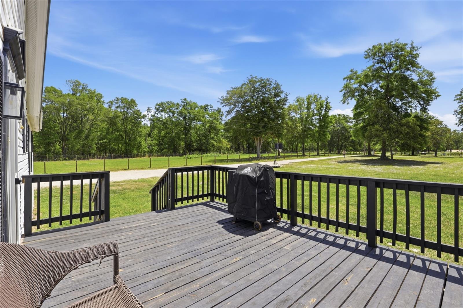 Image 13 of 47 For 847 Applewood Glen