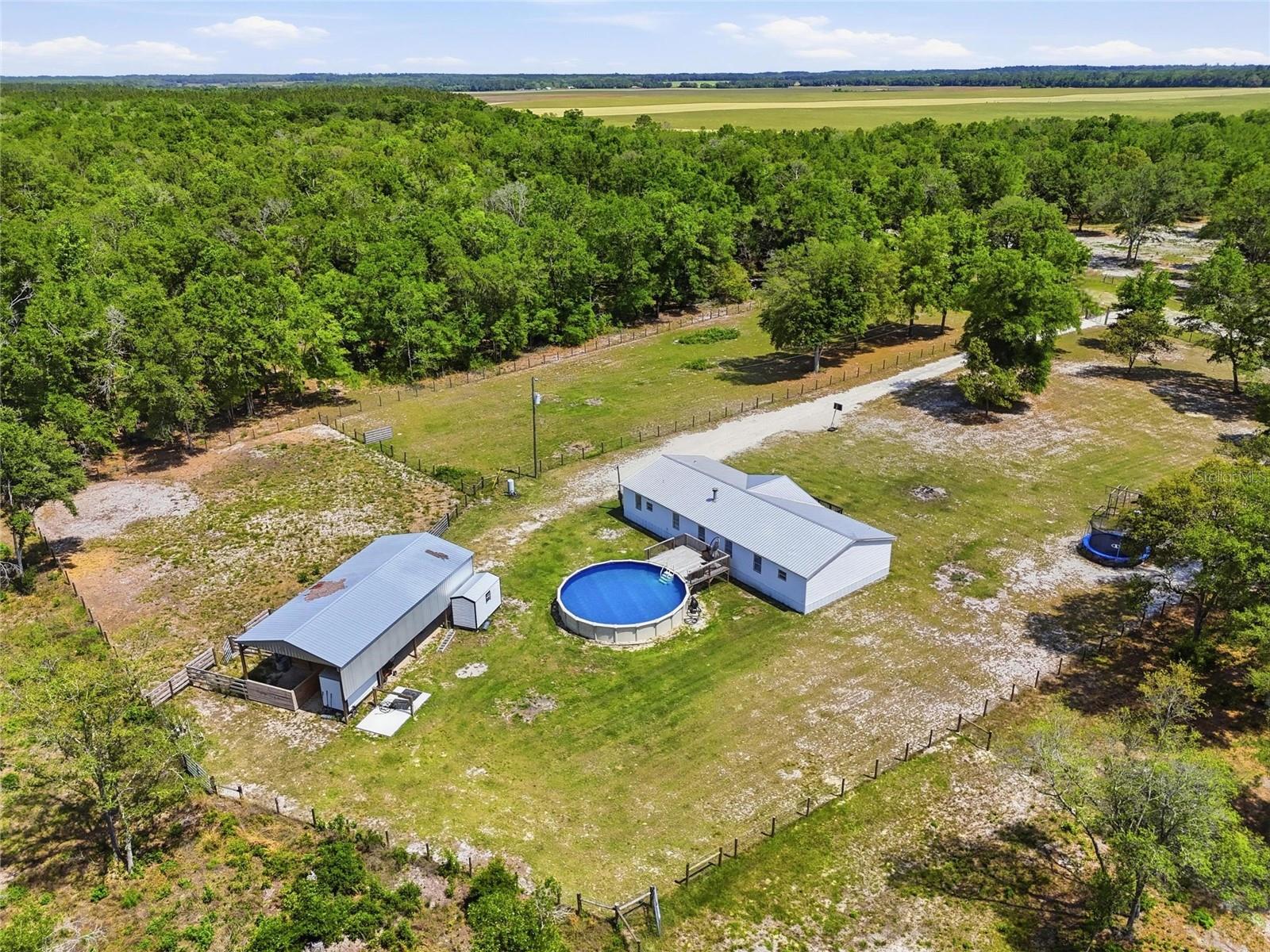 Image 2 of 47 For 847 Applewood Glen