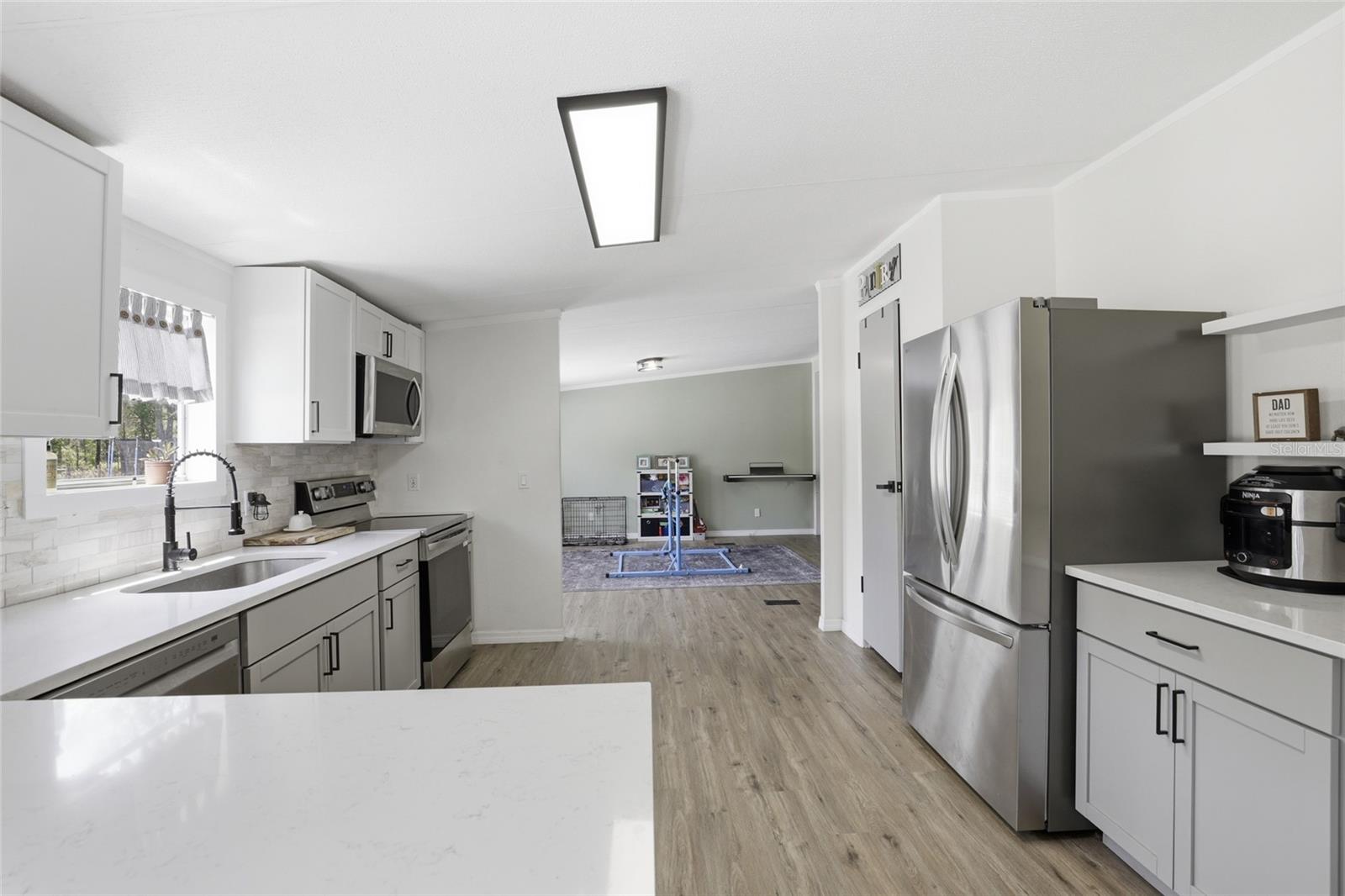 Image 21 of 47 For 847 Applewood Glen