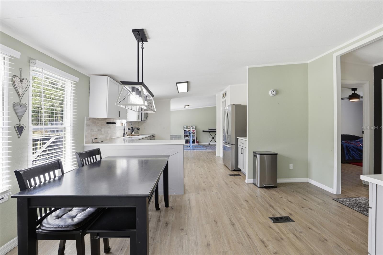 Image 25 of 47 For 847 Applewood Glen