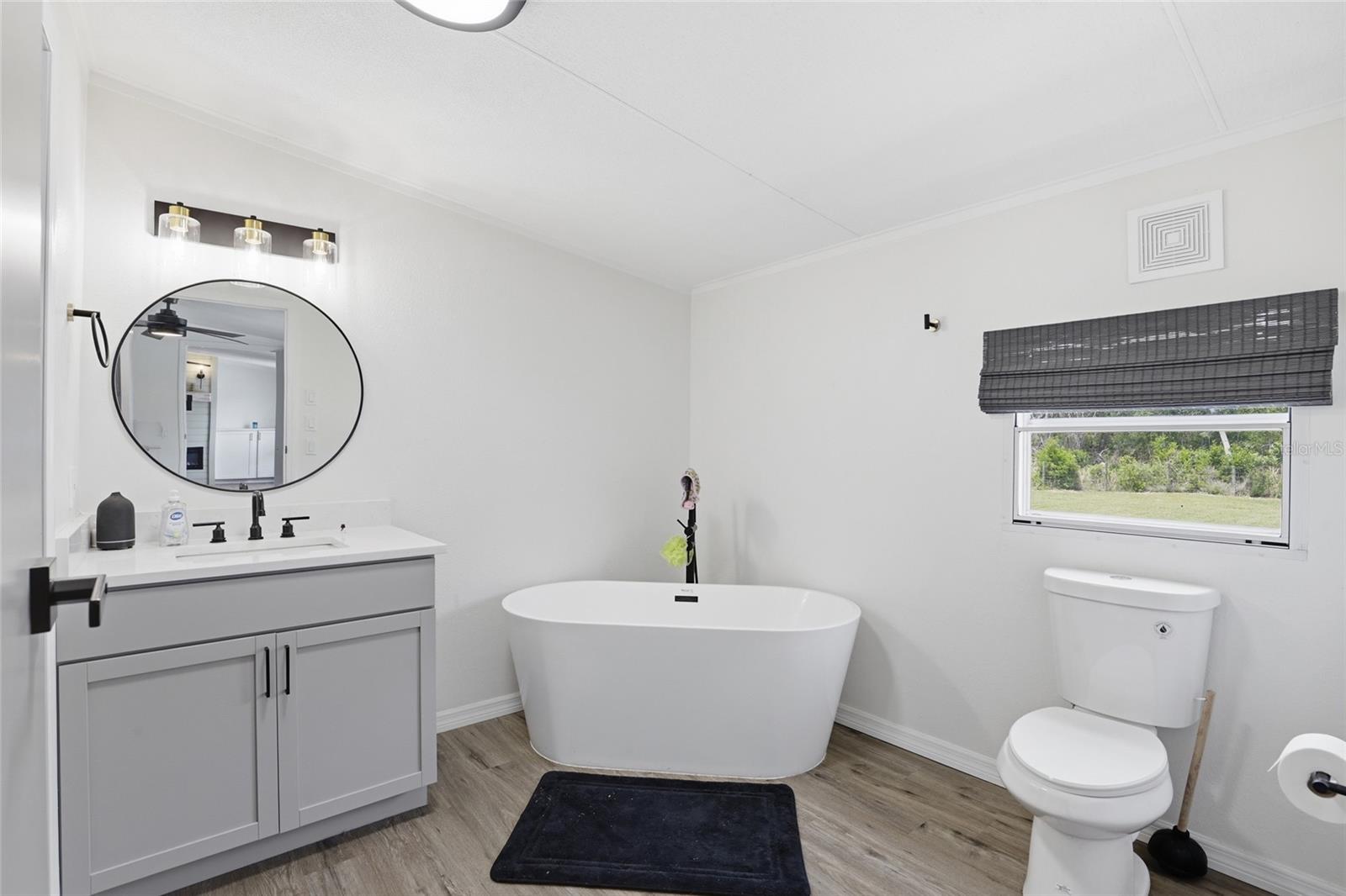 Image 35 of 47 For 847 Applewood Glen