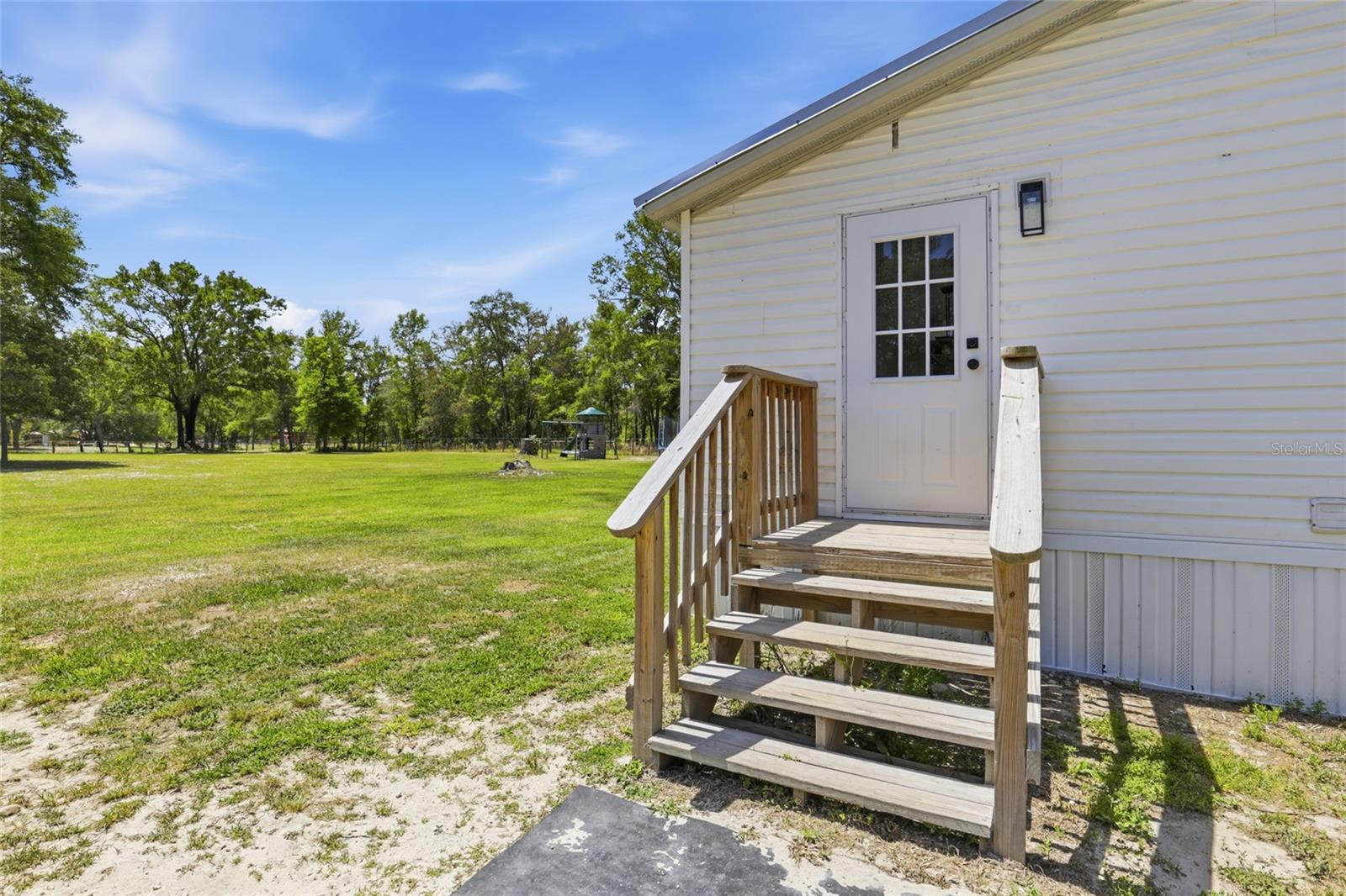 Image 39 of 47 For 847 Applewood Glen