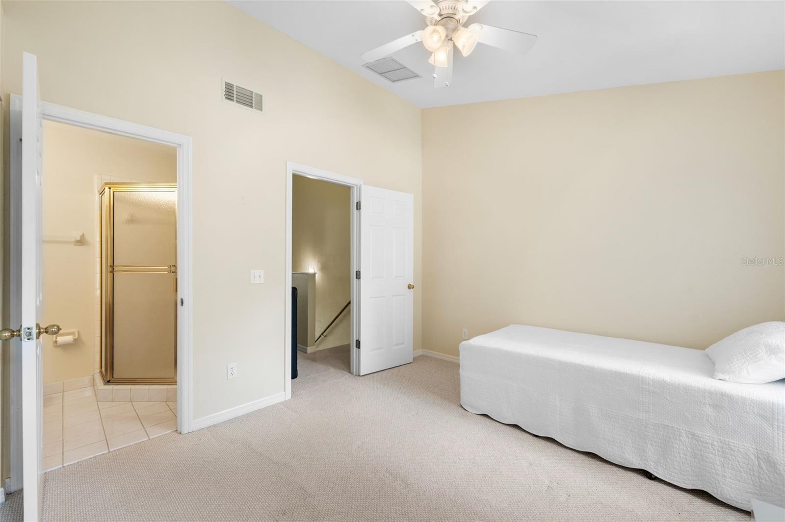 Image 16 of 43 For 21134 101st Avenue