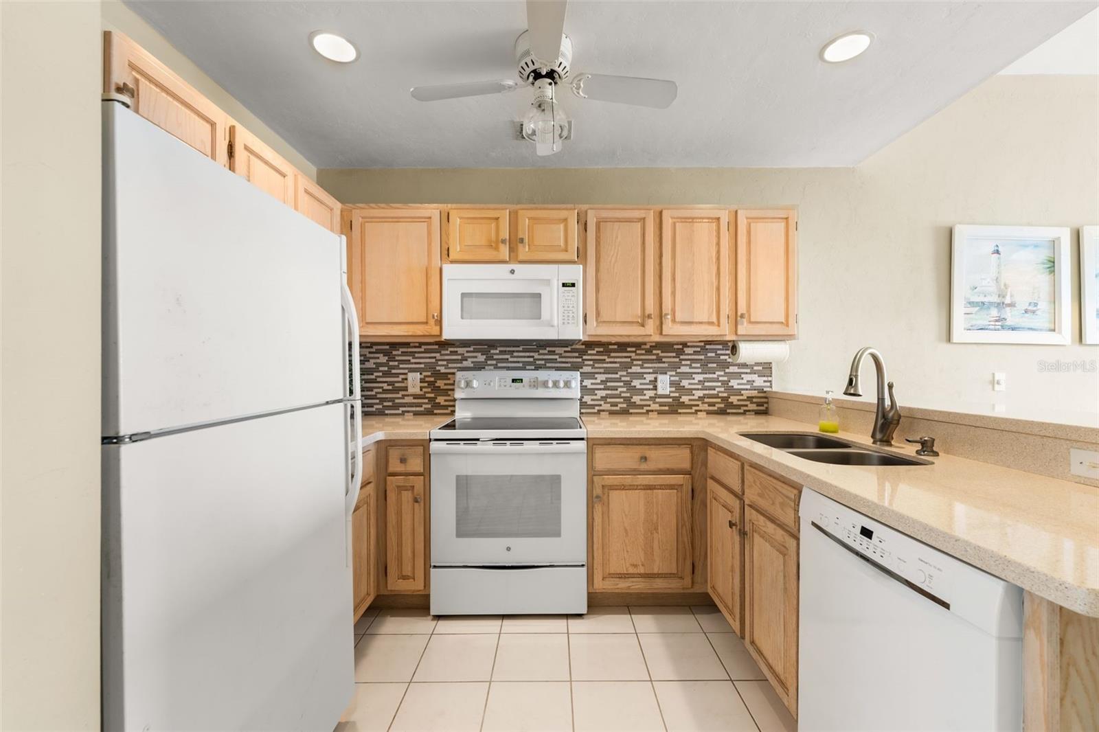 Image 9 of 43 For 21134 101st Avenue