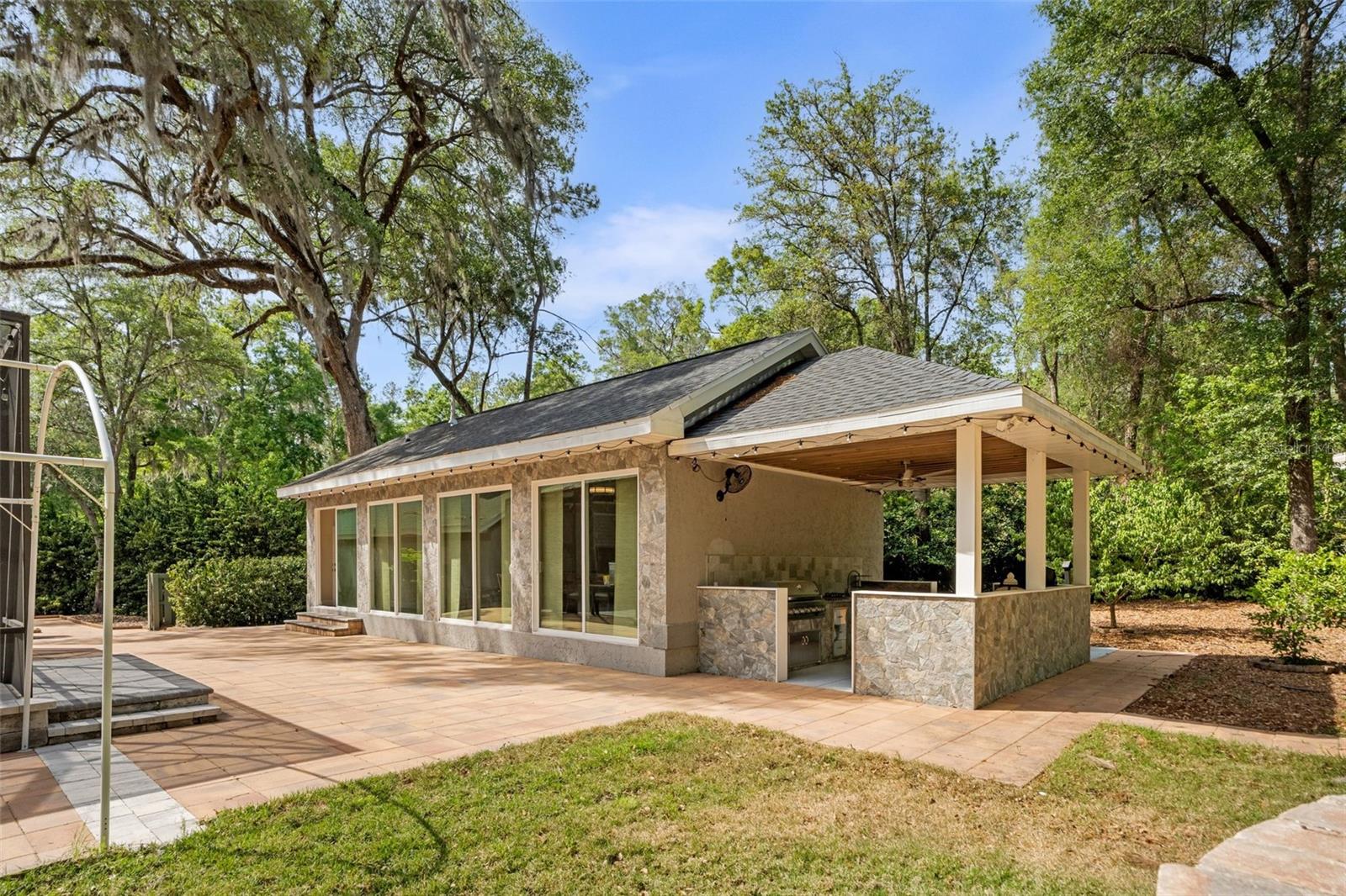 Image 25 of 43 For 8701 46th Lane