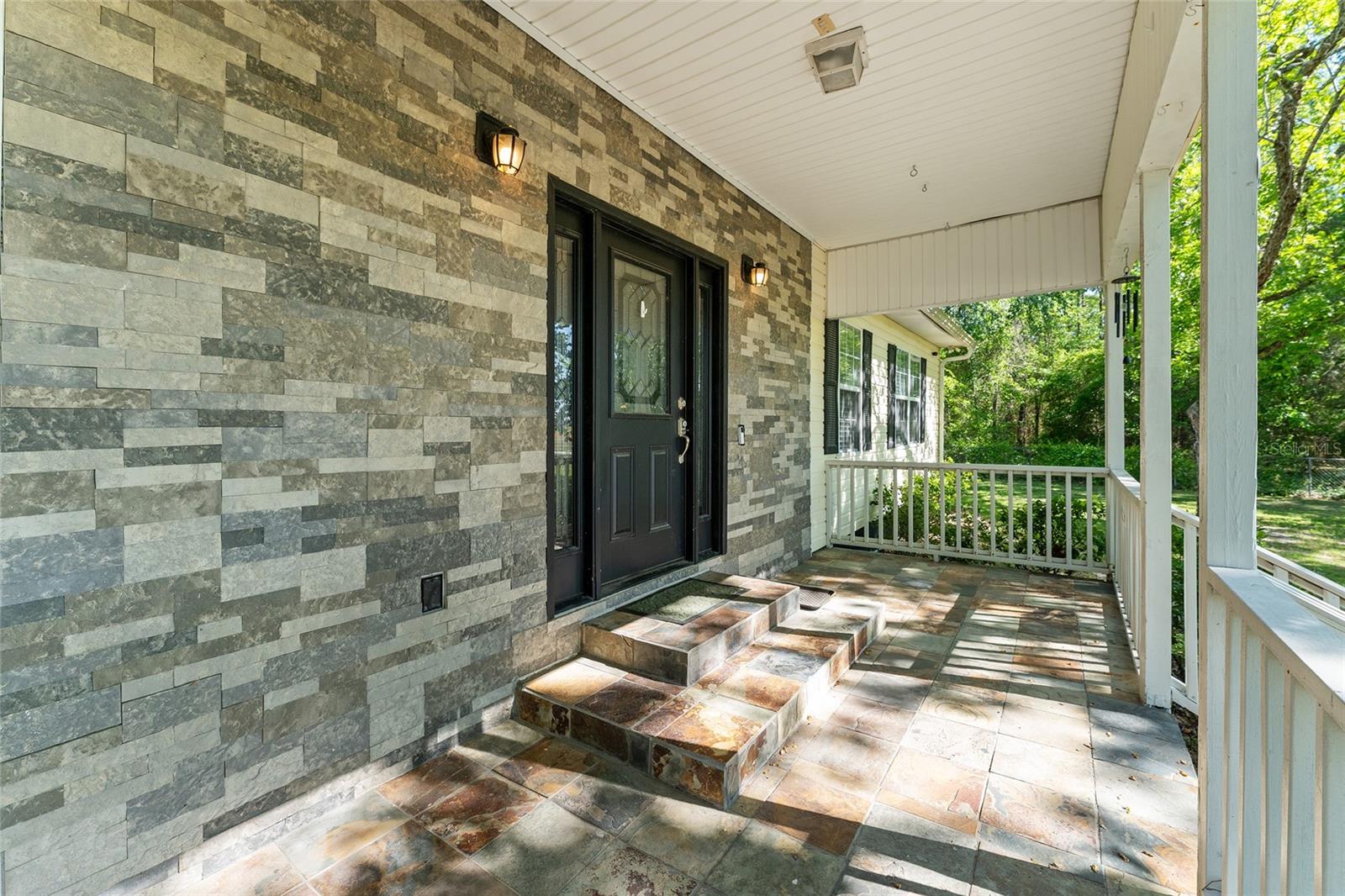 Image 11 of 90 For 161 Dylan Way