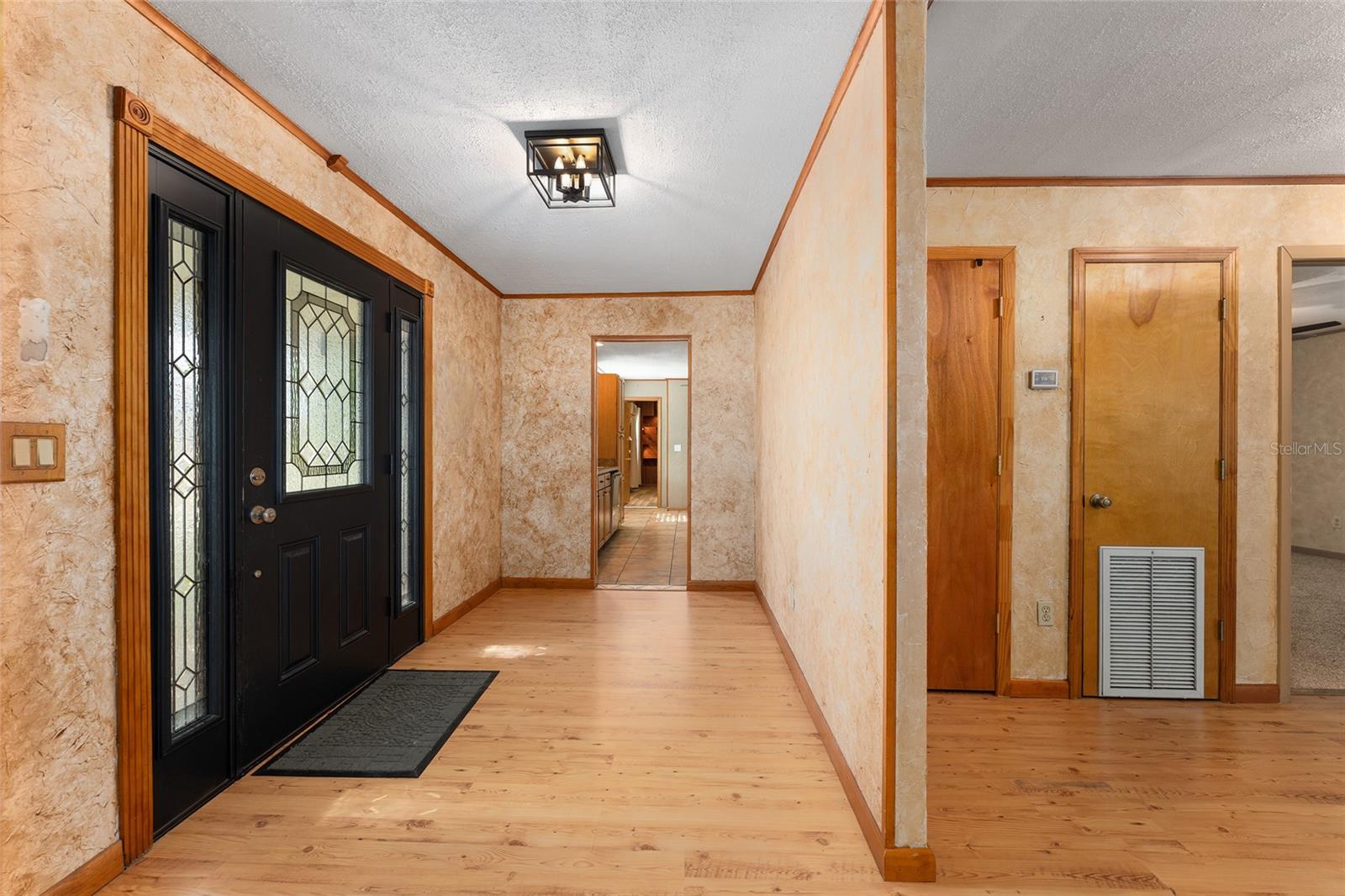 Image 16 of 90 For 161 Dylan Way