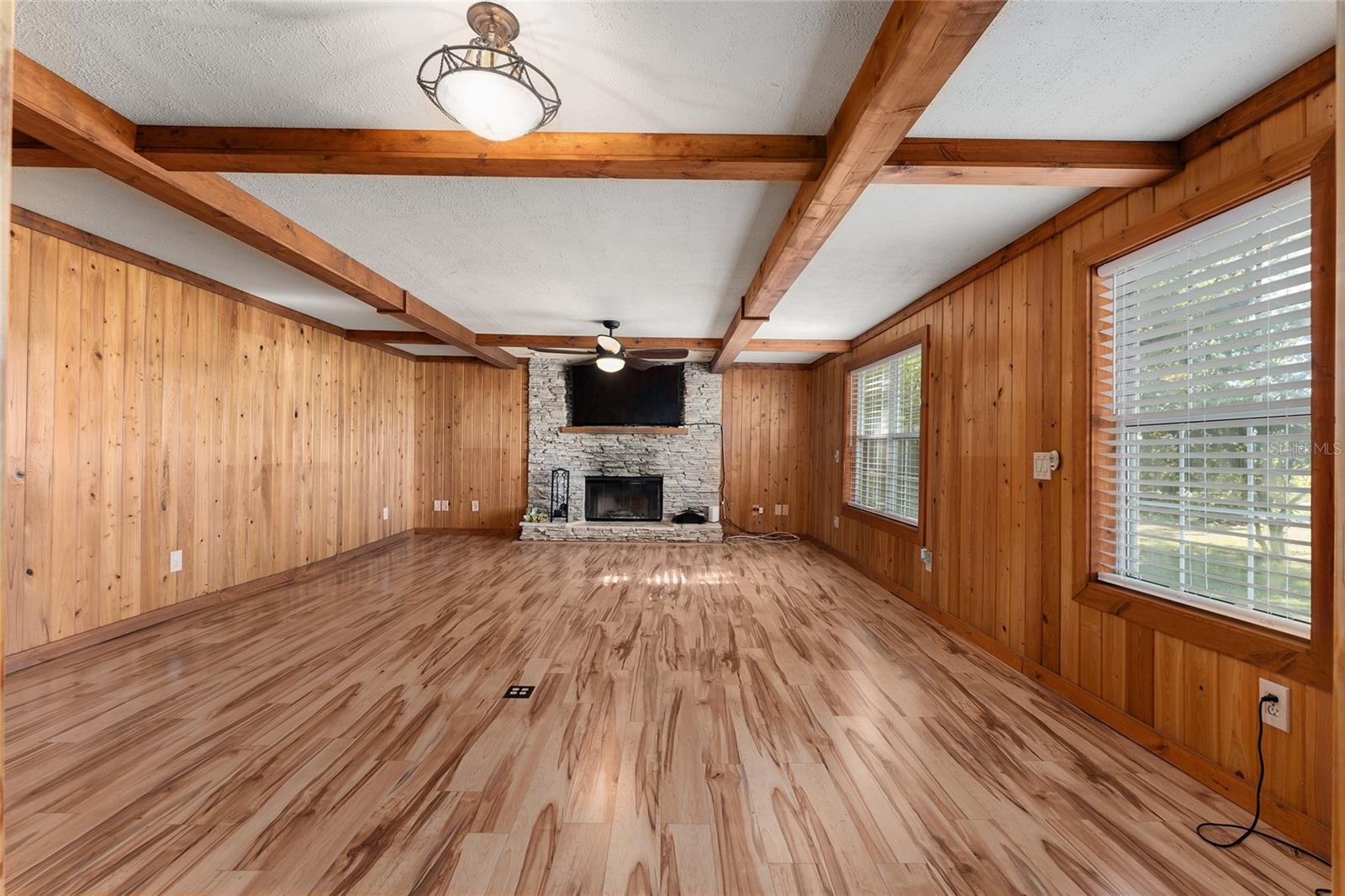 Image 18 of 90 For 161 Dylan Way