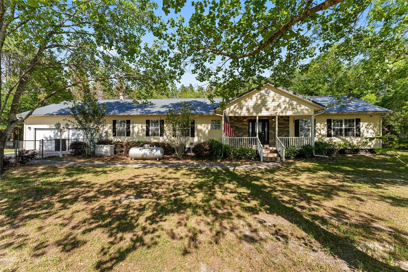 Image 3 of 90 For 161 Dylan Way