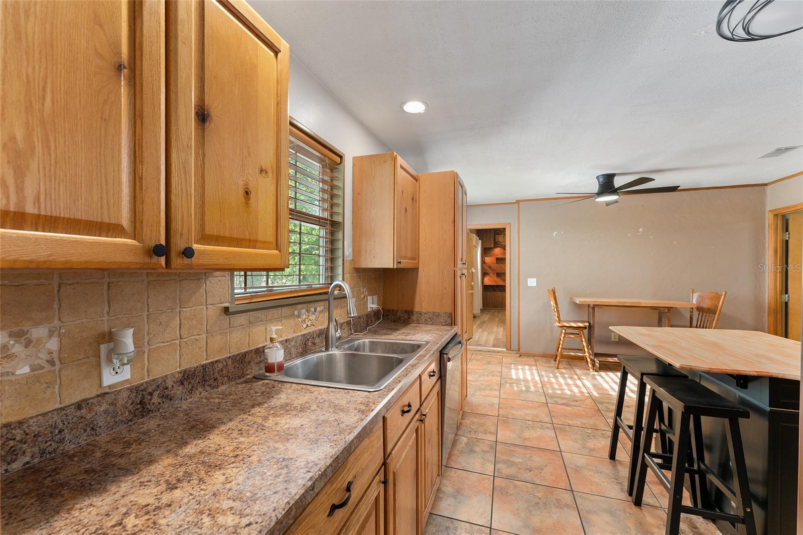 Image 30 of 90 For 161 Dylan Way