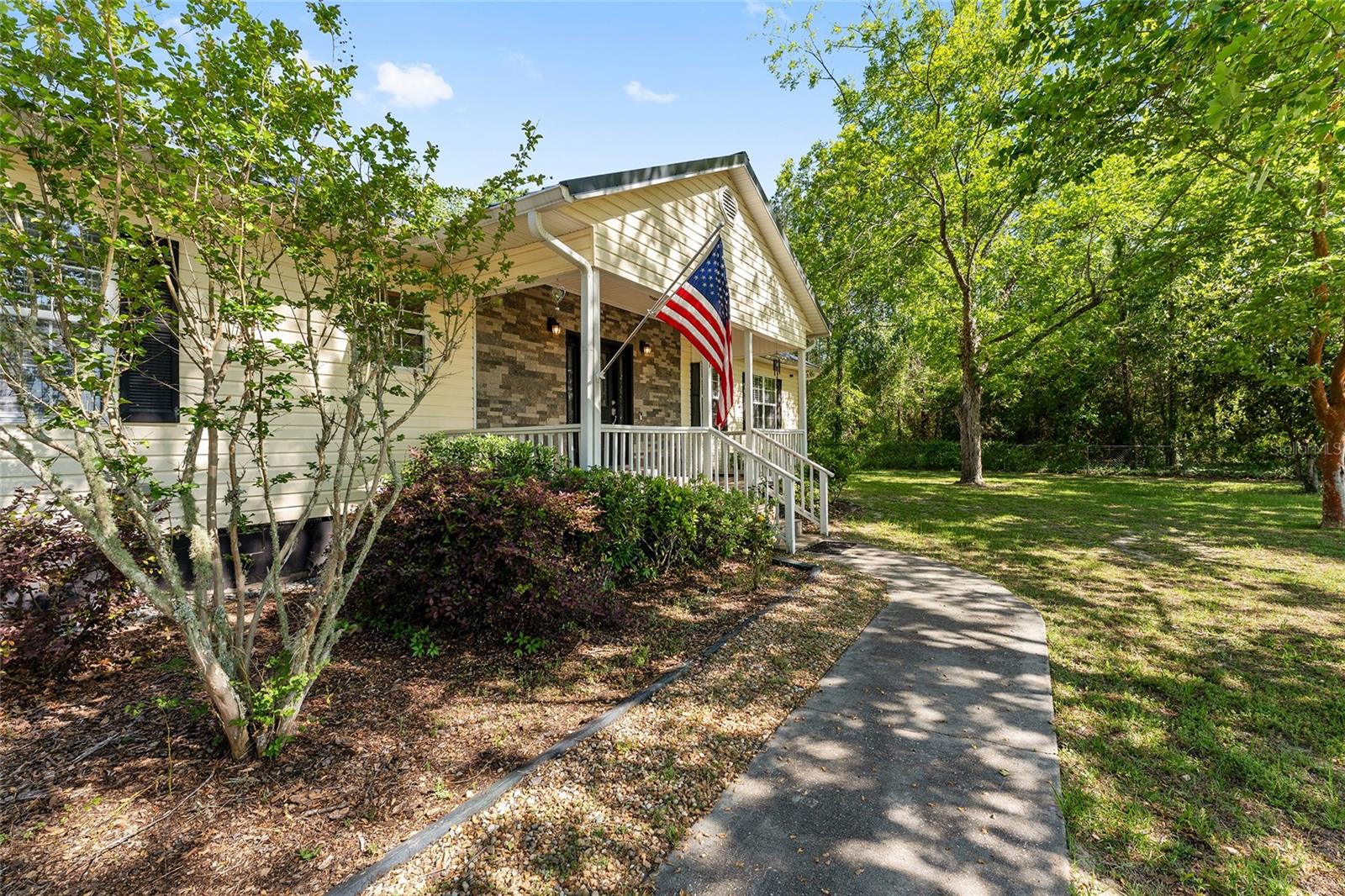 Image 8 of 90 For 161 Dylan Way