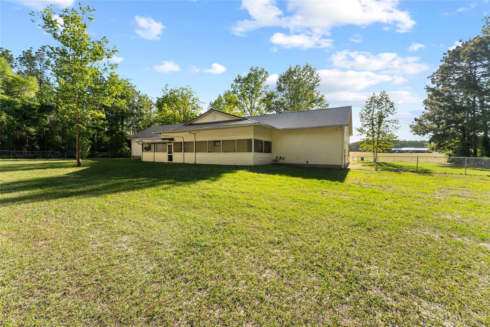 Image 83 of 90 For 161 Dylan Way