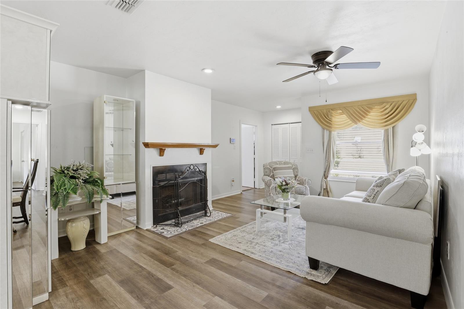 Image 27 of 59 For 2245 37th Place