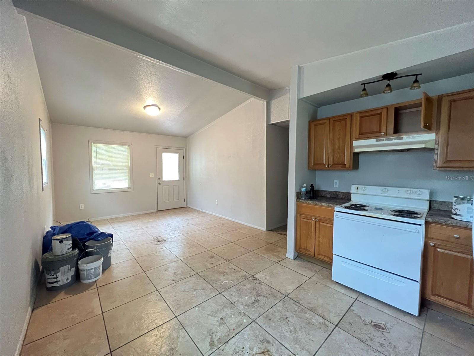 Image 3 of 9 For 13711 158th Place