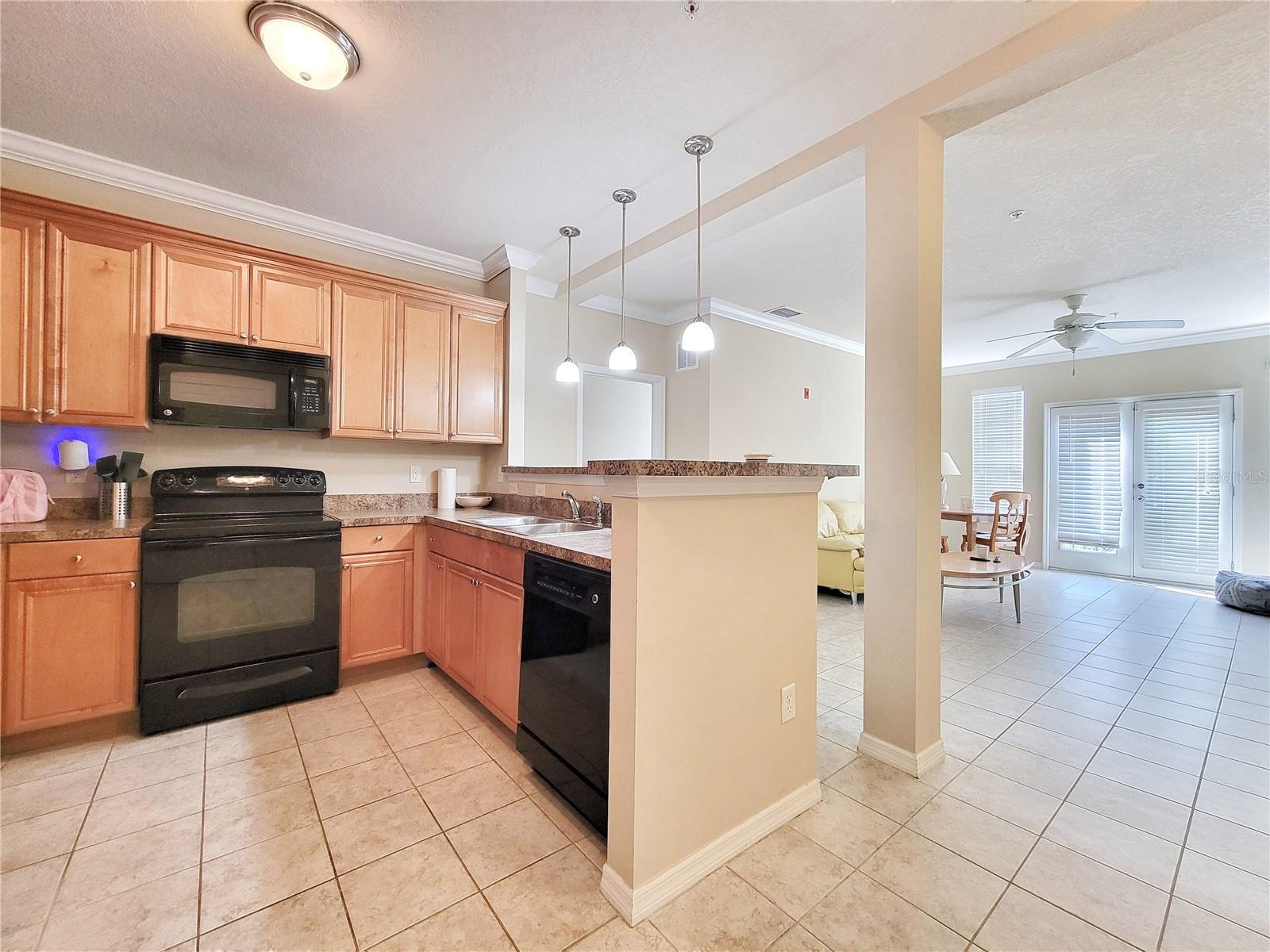 Image 5 of 30 For 1185 9th Road 306