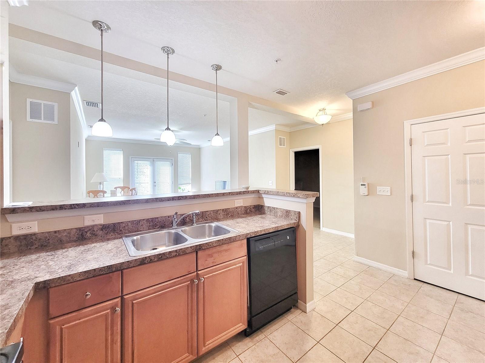 Image 8 of 30 For 1185 9th Road 306