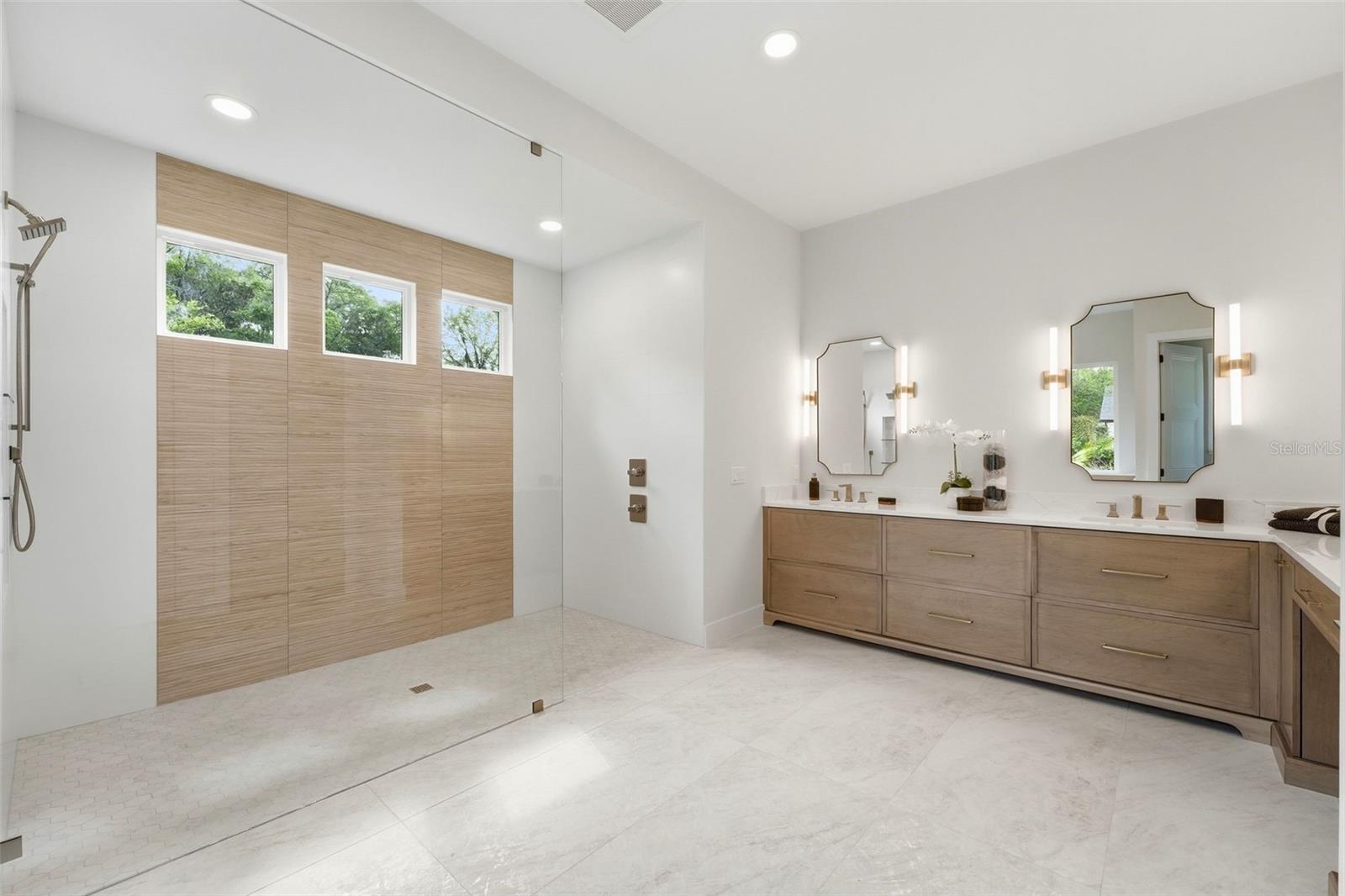 Image 16 of 33 For 5995 124th Way