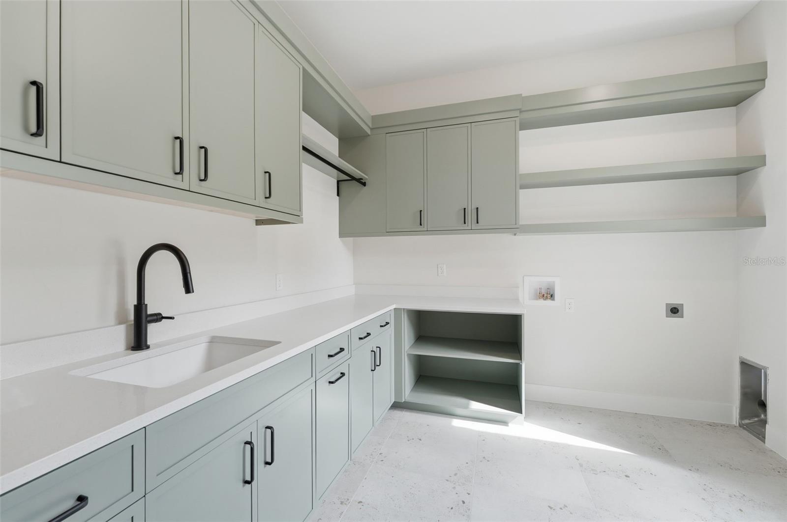 Image 27 of 33 For 5995 124th Way