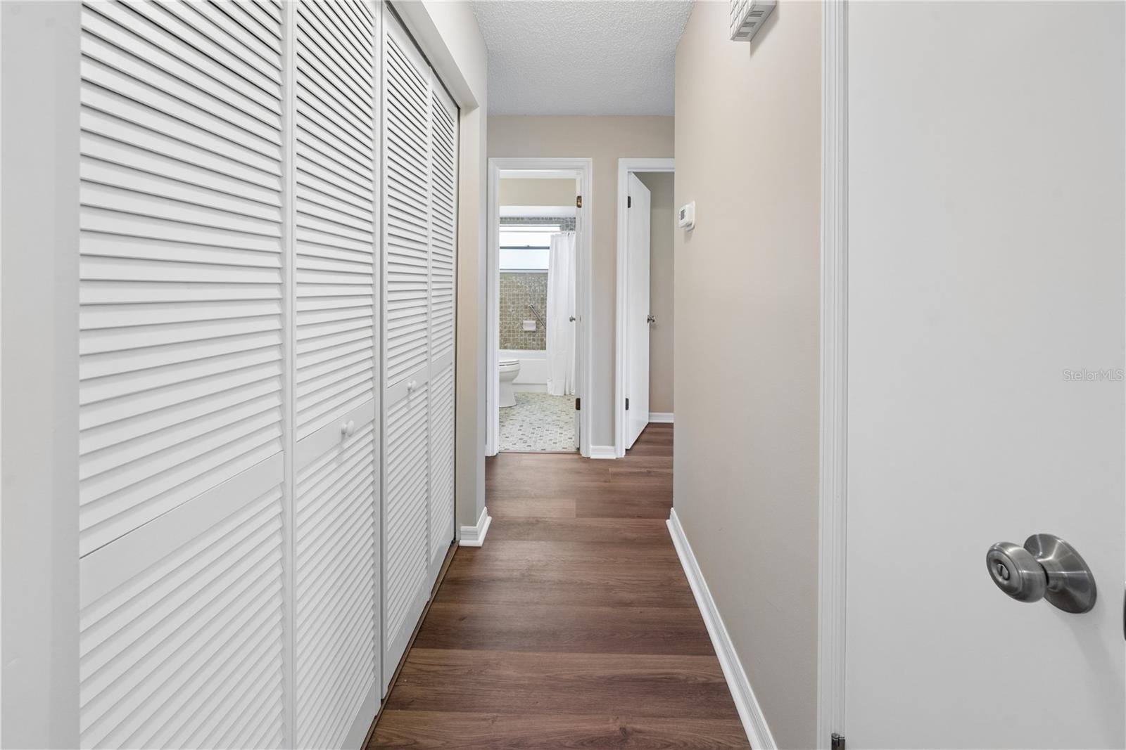 Image 16 of 41 For 950 Lawrence Boulevard