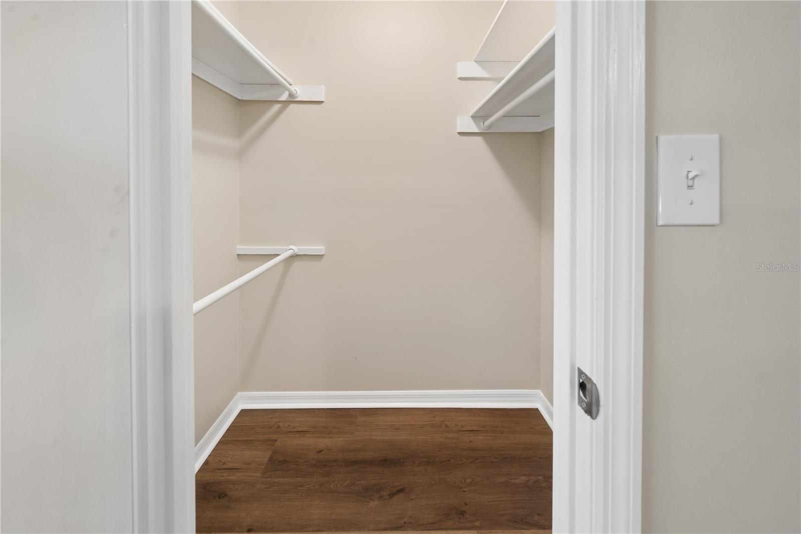 Image 20 of 41 For 950 Lawrence Boulevard