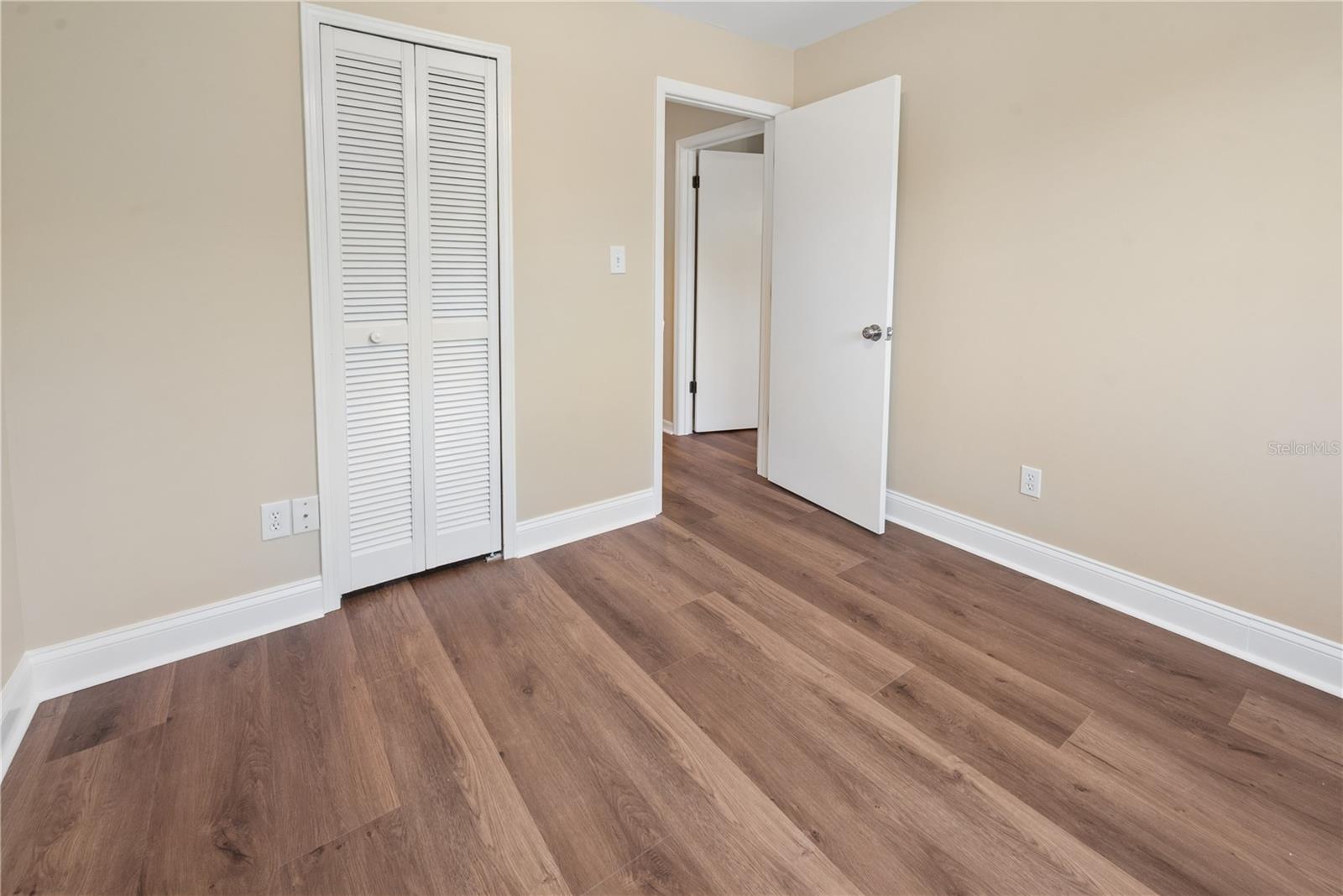 Image 26 of 41 For 950 Lawrence Boulevard