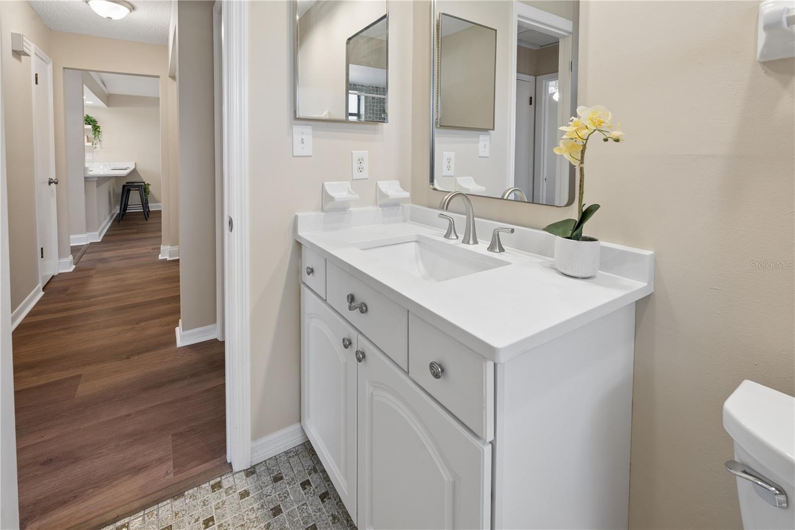 Image 29 of 41 For 950 Lawrence Boulevard