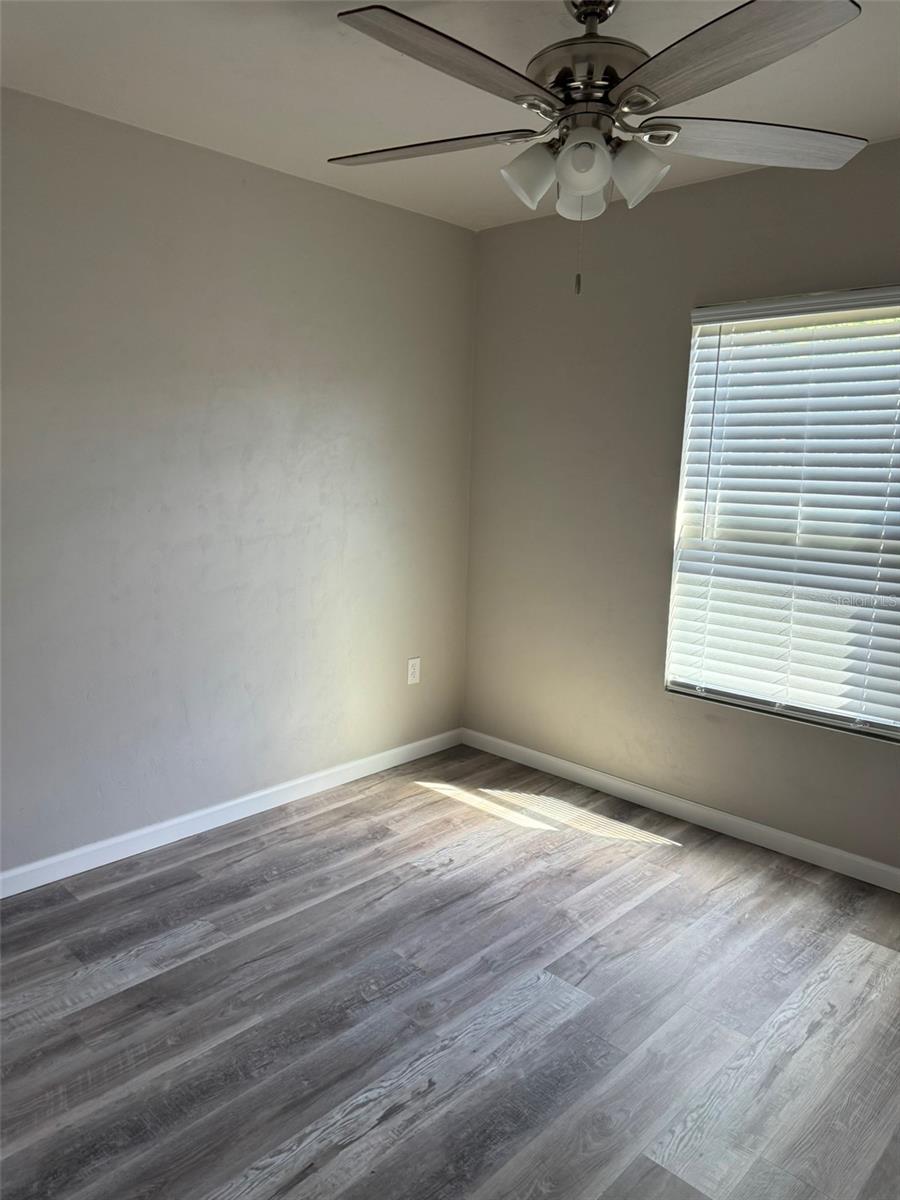 Image 8 of 9 For 18465 Douglass Street