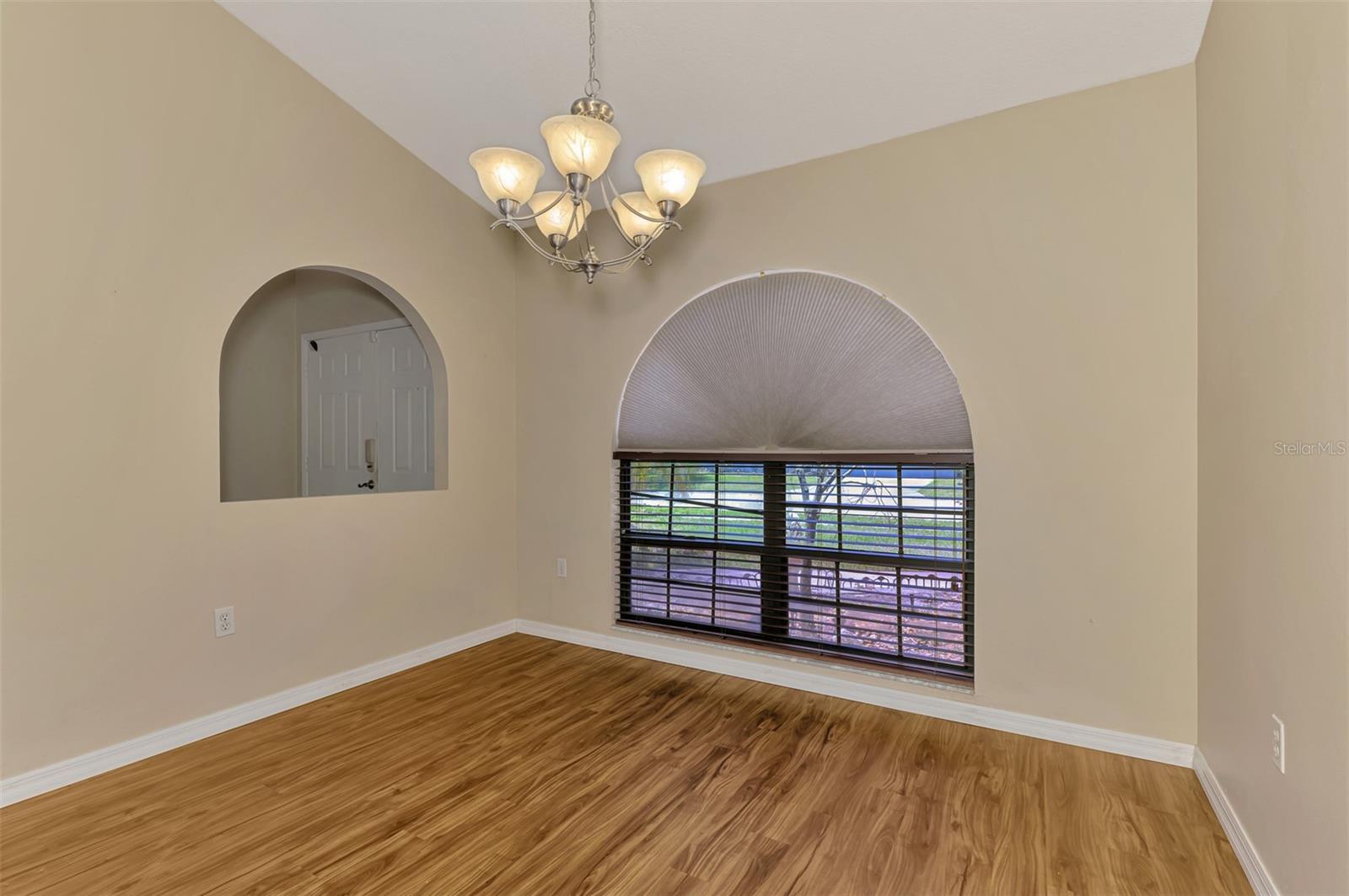 Image 10 of 46 For 7805 38th Court E