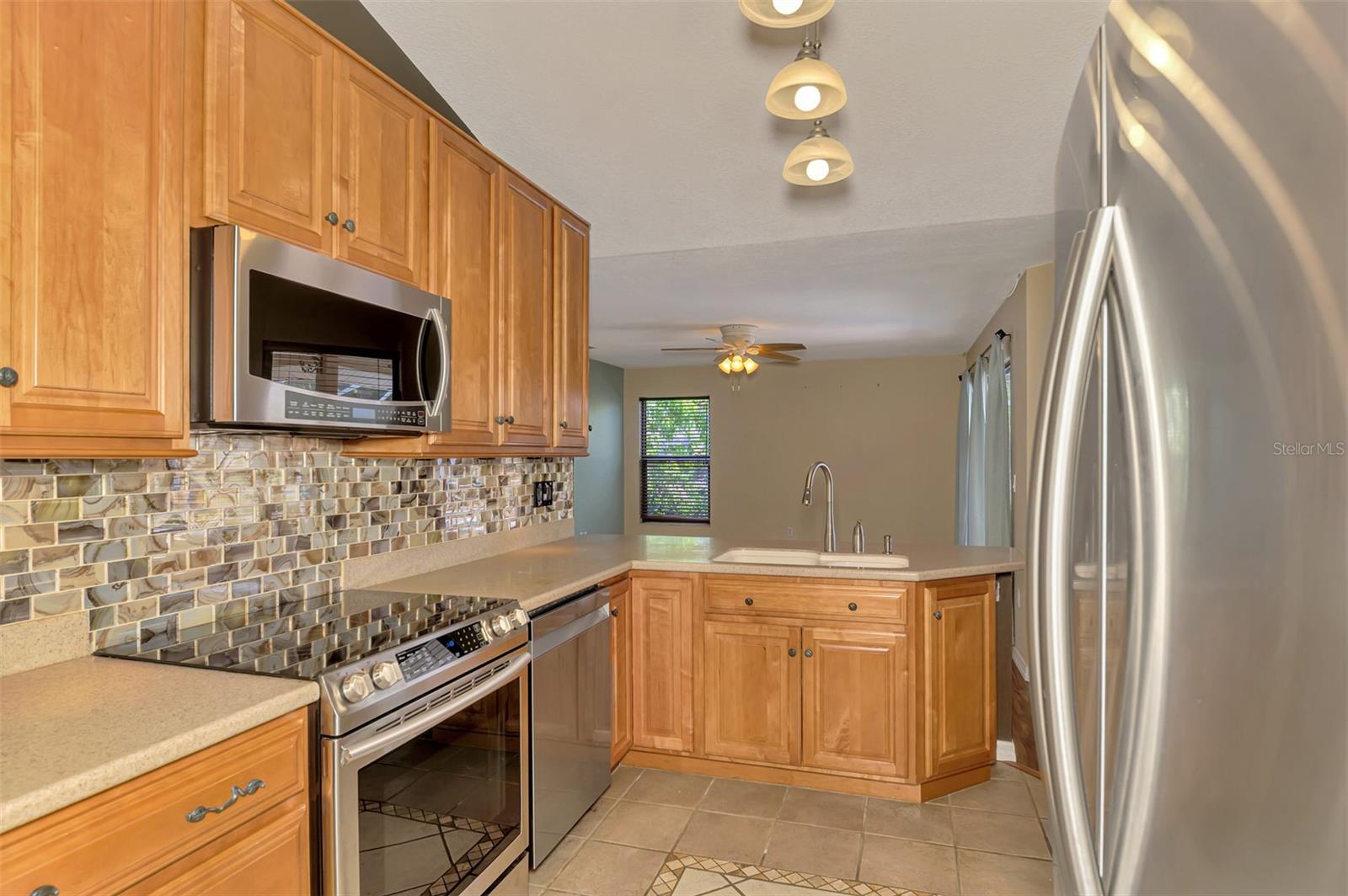 Image 12 of 46 For 7805 38th Court E