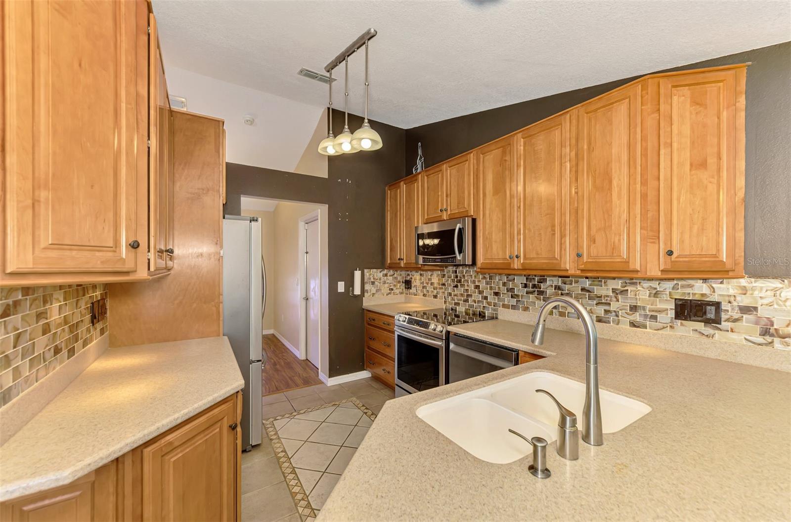 Image 16 of 46 For 7805 38th Court E