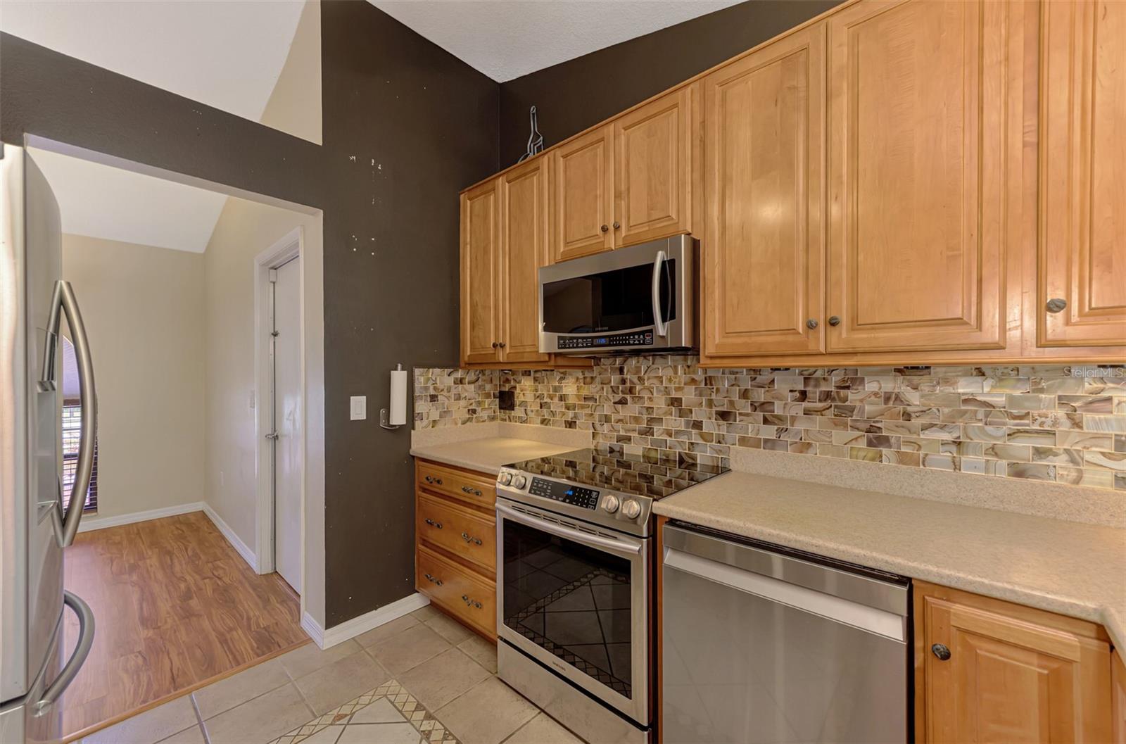 Image 17 of 46 For 7805 38th Court E