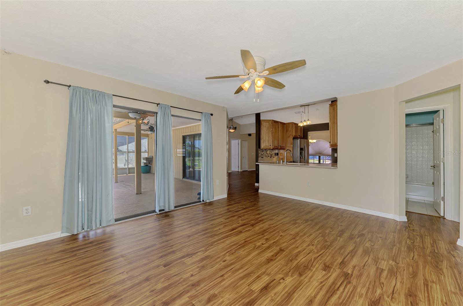 Image 23 of 46 For 7805 38th Court E