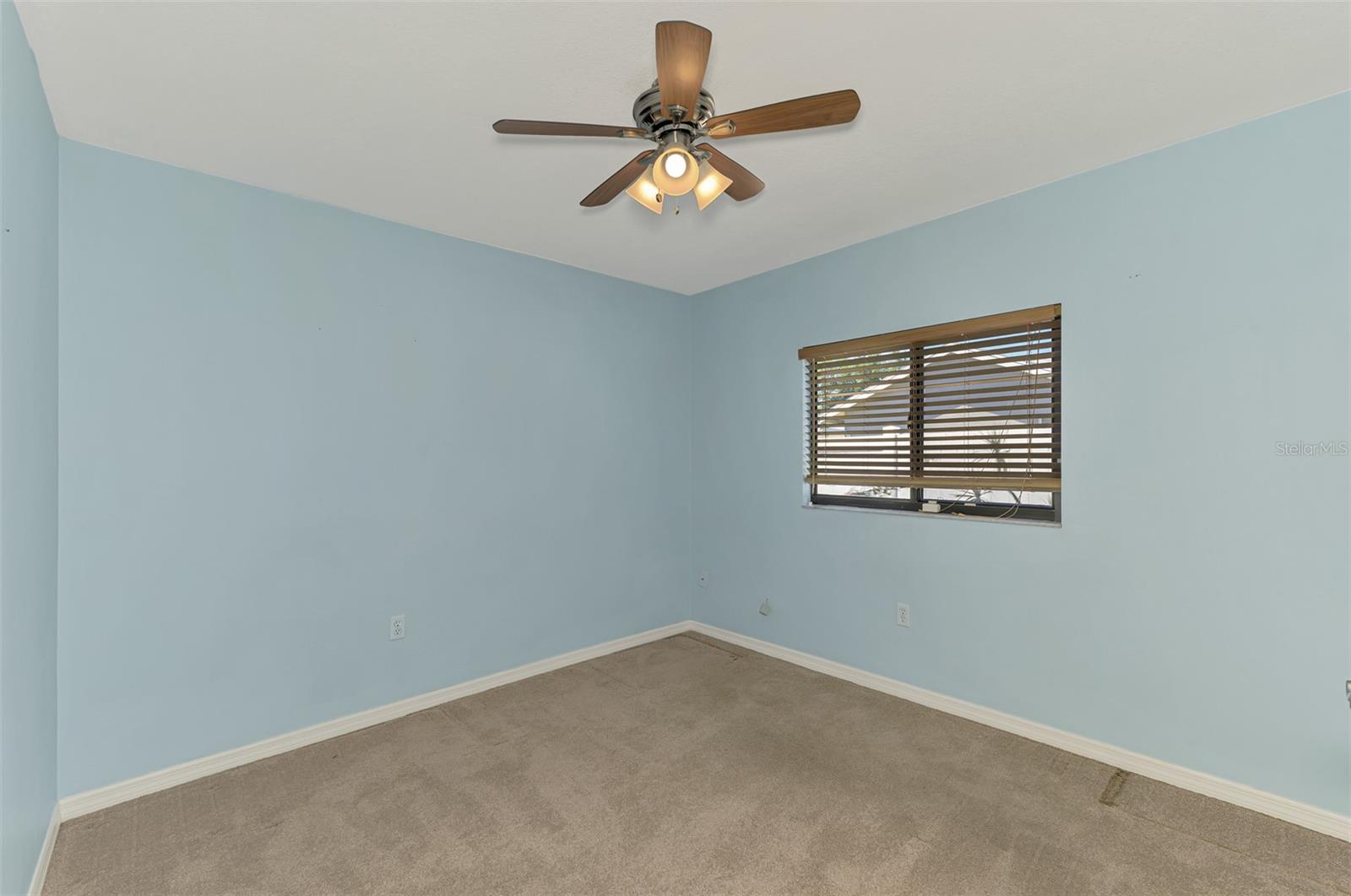 Image 33 of 46 For 7805 38th Court E