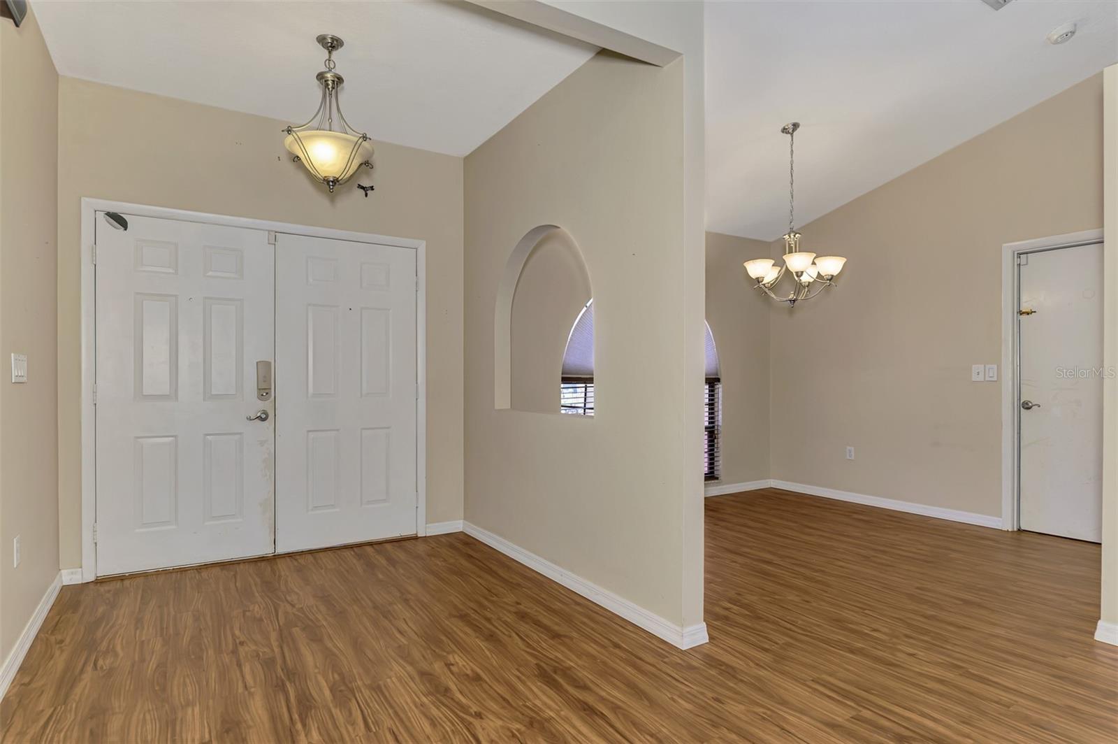 Image 4 of 46 For 7805 38th Court E