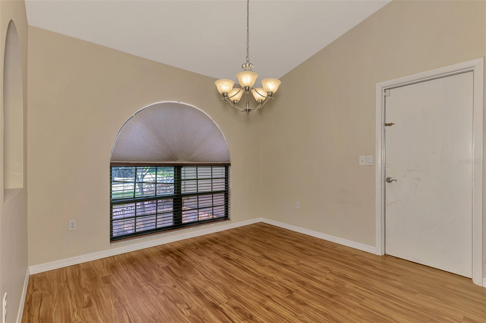 Image 9 of 46 For 7805 38th Court E