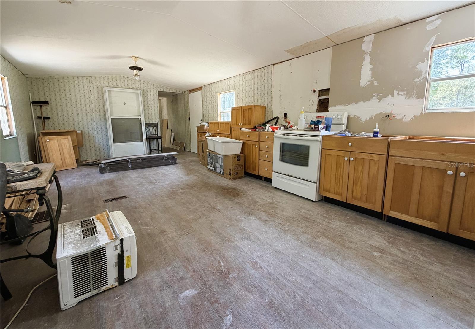 Image 3 of 19 For 7733 Cypress Street