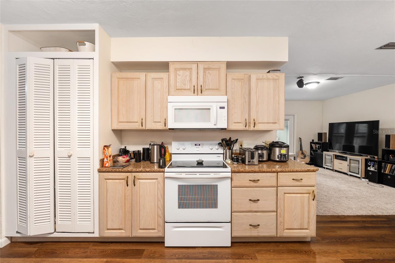 Image 12 of 42 For 315 28th Street