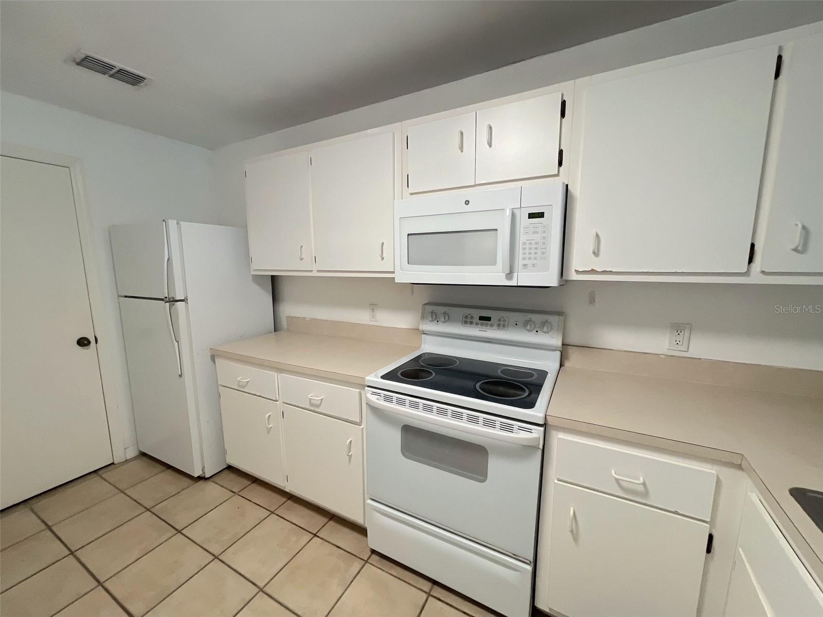 Image 3 of 21 For 4700 Archer Road D30