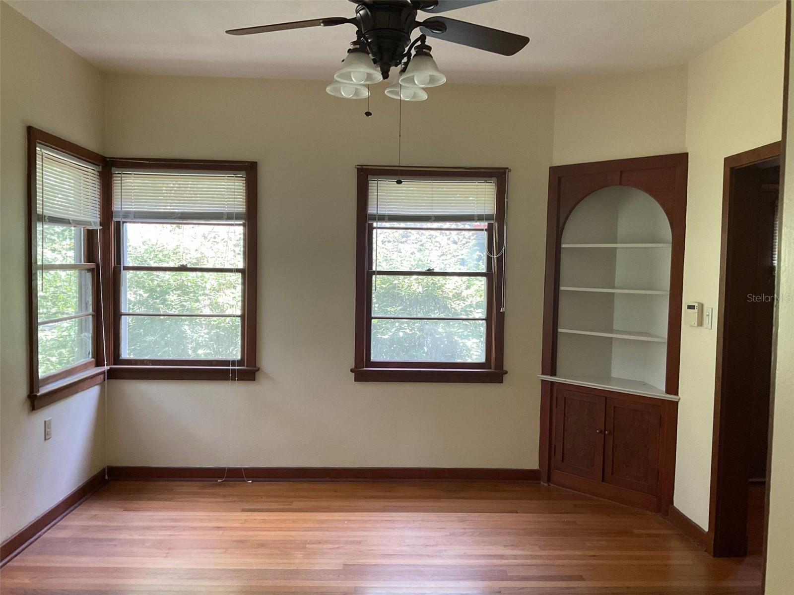 Image 11 of 18 For 2721 3rd Place