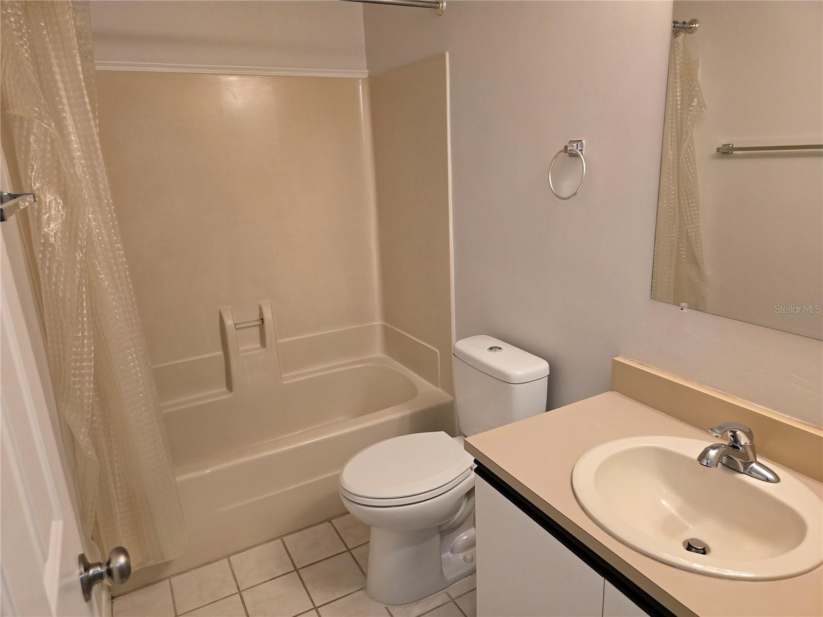 Image 11 of 13 For 1224 16 Avenue F