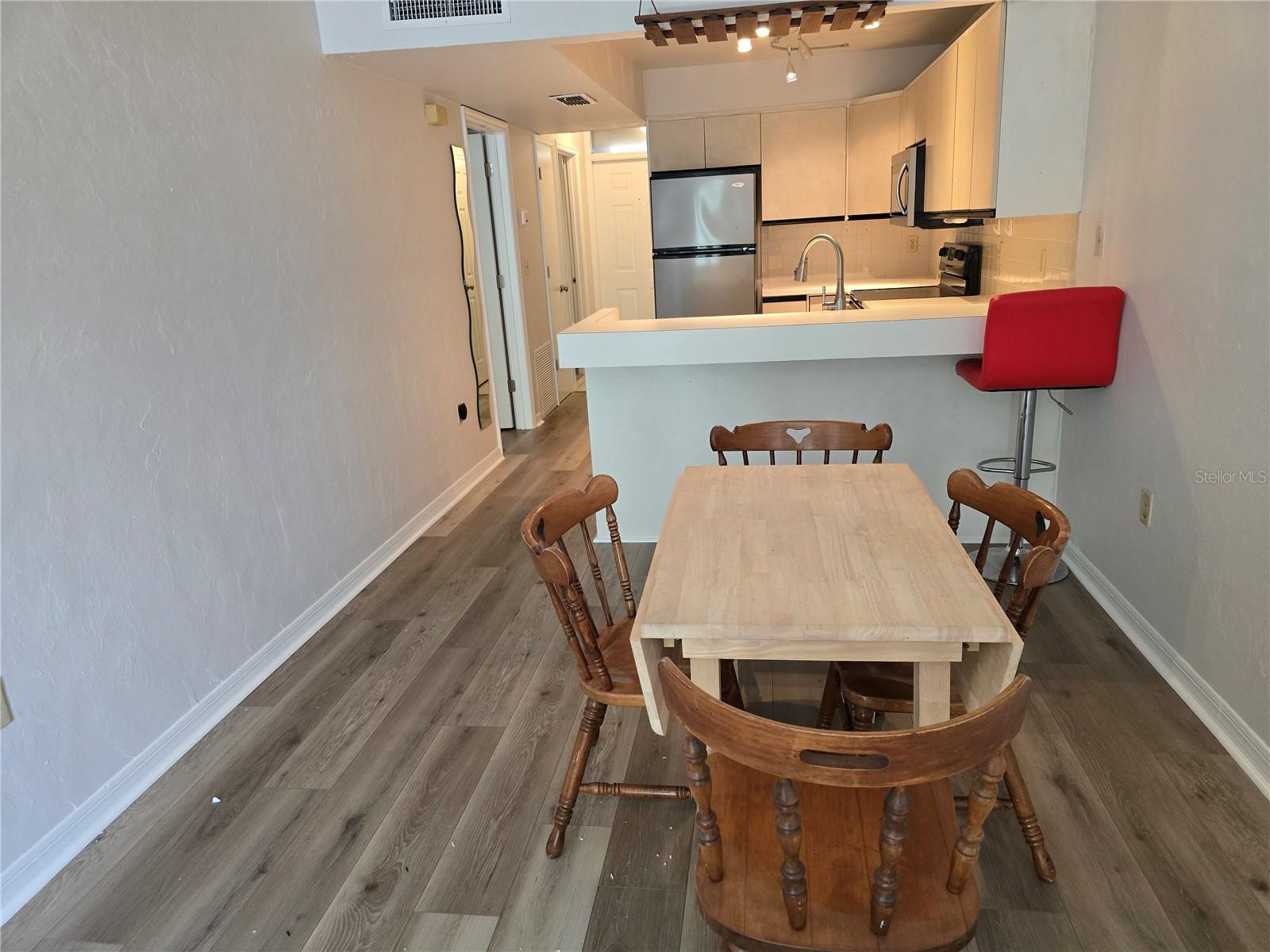 Image 4 of 13 For 1224 16 Avenue F