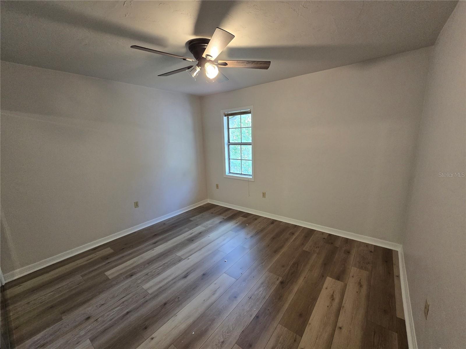 Image 6 of 13 For 1224 16 Avenue F