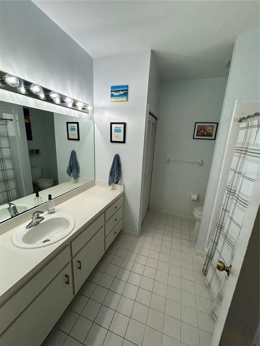 Image 11 of 17 For 6423 37th Terrace