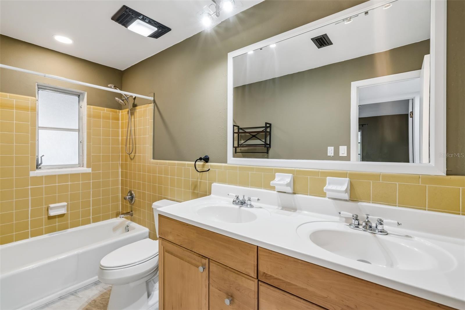 Image 25 of 51 For 1606 22nd Street