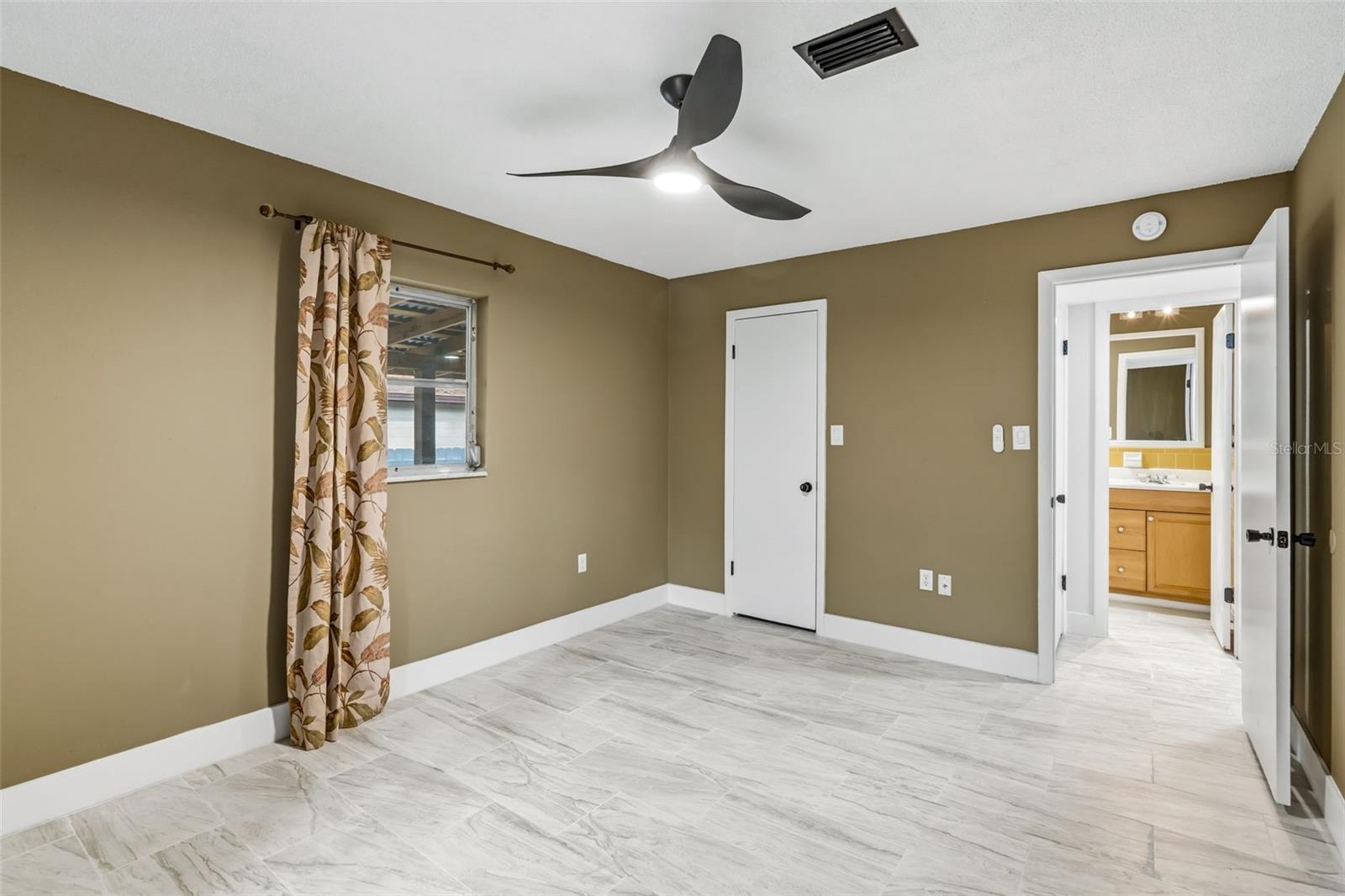 Image 27 of 51 For 1606 22nd Street