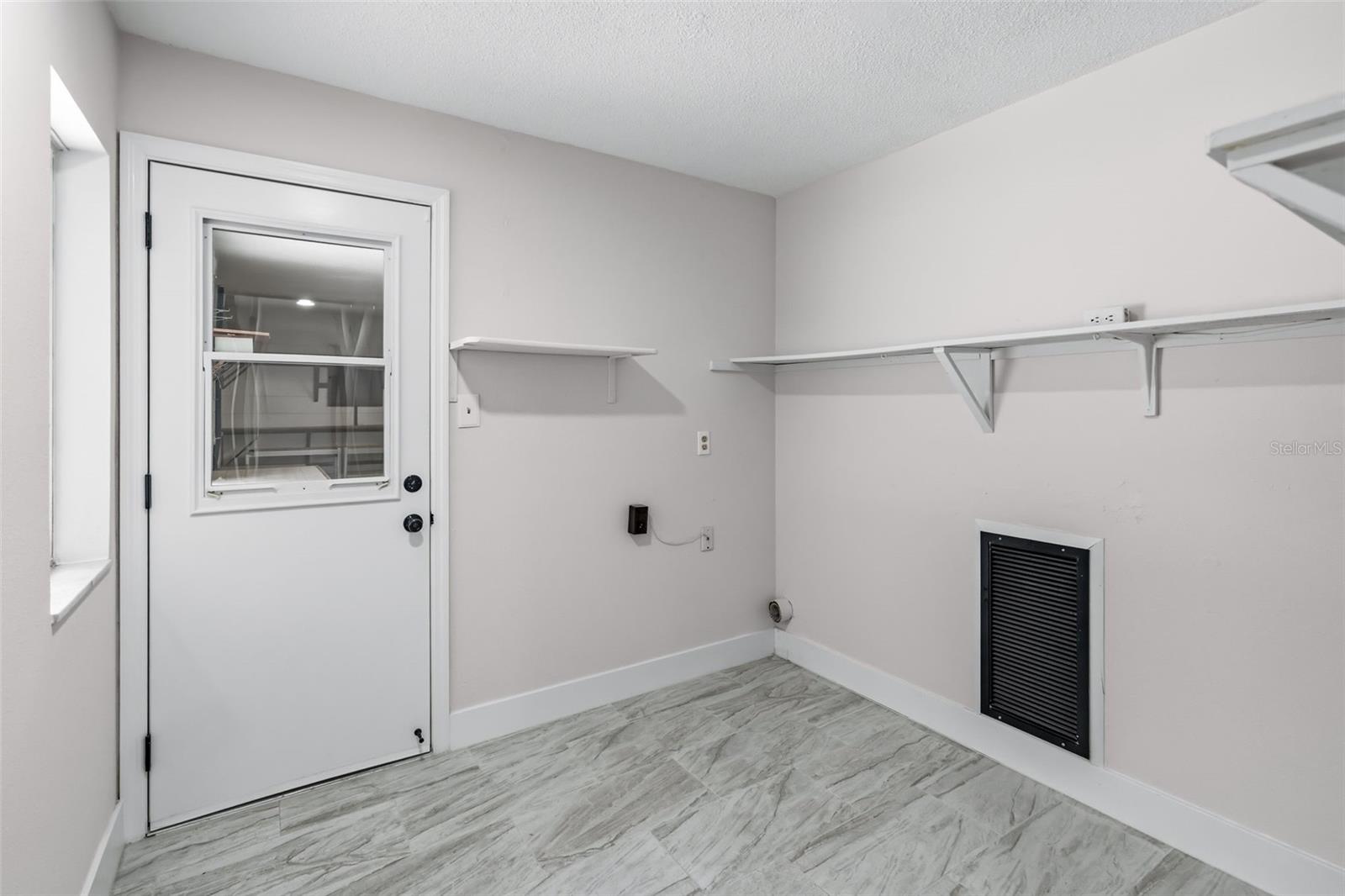 Image 33 of 51 For 1606 22nd Street