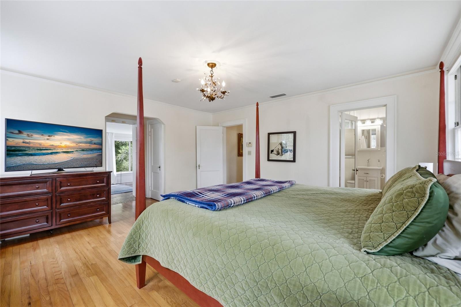 Image 18 of 35 For 2150 7th Lane